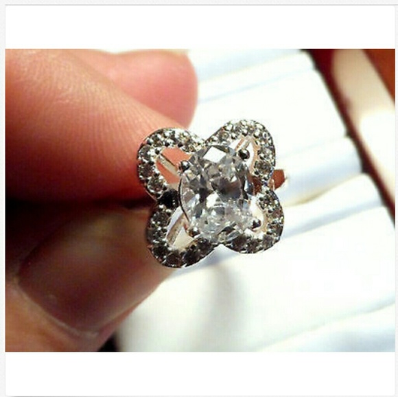 New AUSTRIAN CRYSTAL Clover Gem Ring 8 SilverPlate - Picture 6 of 6